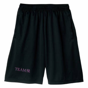 ピンクのチーム名入りハーフパンツをオリジナルでプリント チームウェアのテンプレート