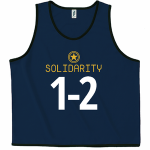 星ロゴのポイントデザインがかっこいいクラスTシャツビブスをオリジナルでプリント クラスTシャツのテンプレート