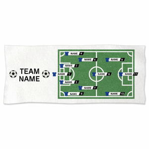サッカーフィールドのイラストとチームメンバーの名前入りタオルをオリジナルでプリント サッカー・スポーツのテンプレート