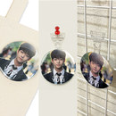 安全ピンでバッグに付けたり、壁やワイヤーネットに飾ったりすることもできます