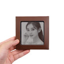 8&times;8cmサイズのチョコレートが1枚入っています