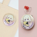 安全ピンでバッグに付けたり、画鋲で壁やコルクボードに飾ることもできます