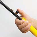 子供でも傘が簡単に開きやすいジャンプボタン付き！