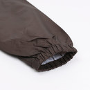 手首にフィットし、風が入りにくい袖口