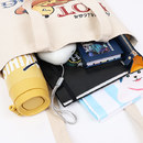 A4サイズが収納できて、通勤・通学用など汎用的に使用できます