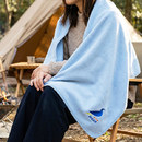 肩掛けとしても使用できる大きめのサイズ感