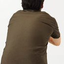 高い吸汗性とナチュラルなストレッチ性を備え、快適な着心地