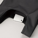 小物などの収納に便利な内ポケット付き