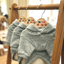 横22cmと小ぶりなサイズ感