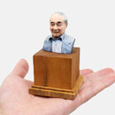 5cmサイズの胸像フィギュアです