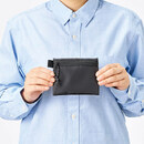 バッグの中でもかさばらないフラットタイプ