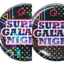 きらきら輝くハートホログラム缶バッジ（左：ハートホログラム缶バッジ　右：通常の缶バッジ）