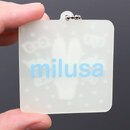 両面に異なるデザインをプリントした場合、反対側のデザインが見えます