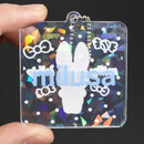 両面に異なるデザインをプリントした場合、反対側のデザインが見えます