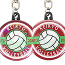 きらきら輝くハートホログラムを使用（左：本商品　右：通常の缶バッジキーホルダー）