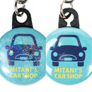 きらきら輝くスターホログラムを使用（左：本商品　右：通常の缶バッジキーホルダー）