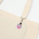 バッグやポーチに付けられるチェーン付き缶バッジ