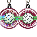 きらきら輝くホログラムを使用（左：本商品　右：通常の缶バッジキーホルダー）