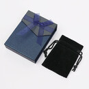 オプション（有料）でミニポーチ付きギフトボックスに変更可能