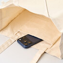 スマホを収納できる内ポケット付き！