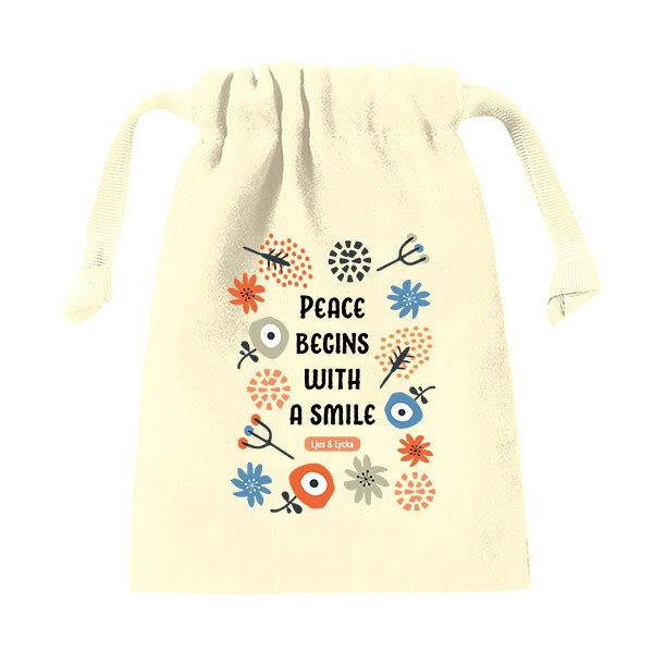 スウェード風巾着（S）　アイテムカラー：オフホワイト