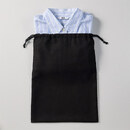 薄手のシャツなども入る大きめサイズです