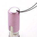 携帯に便利なストラップ穴付き！（ストラップは付属していません）