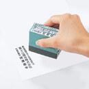 凸凹部分を合わせて軽く持つだけで、ズレずにキレイに捺せます