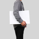 A3サイズのファイル・カタログや衣類なども入れられる大きめサイズです