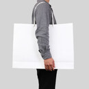 分厚いアウターなどかさばる商品も入る特大サイズです