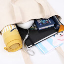 A4サイズが収納できて、通勤・通学用など汎用的に使用できます