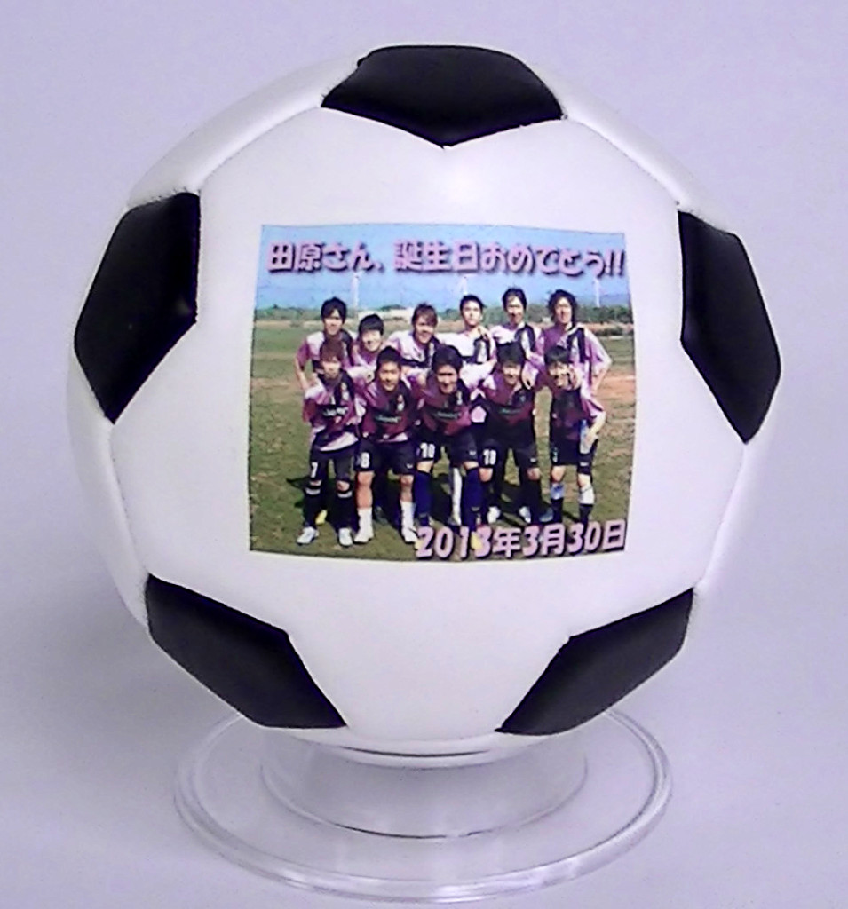 写真がきれいなミニサッカーボール