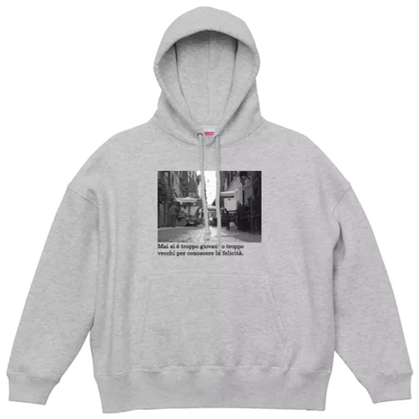 United Athle 10.0oz T/C ビッグシルエット プルオーバーパーカーのデザイン合成イメージ