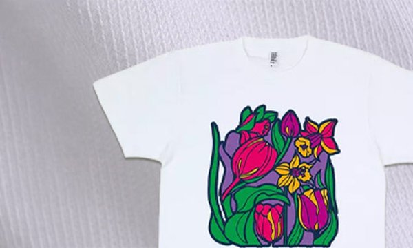 綿100％のTシャツ