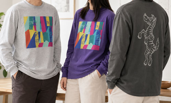 綿100％の長袖Tシャツ