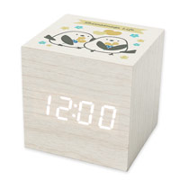 キューブ型木目調LEDクロック