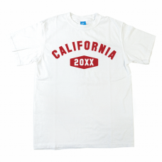カレッジ風ロゴがかわいいTシャツをオリジナルでプリント　チームウェア・グッズのテンプレート　Good On 5.5oz ショートスリーブクルーTシャツの無料デザインテンプレート