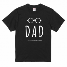 メガネのイラストとDADのロゴ入りTシャツをオリジナルでプリント　親子Tシャツのテンプレート　United Athle 5.6oz ハイクオリティTシャツの無料デザインテンプレート