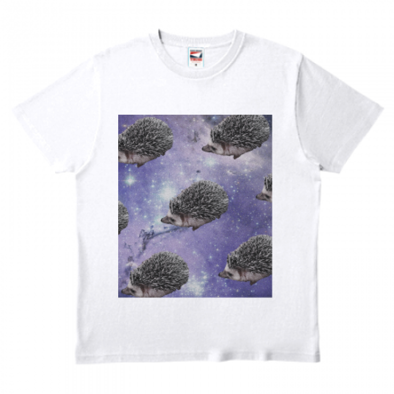 ハリネズミが宇宙に行くイラストのTシャツ