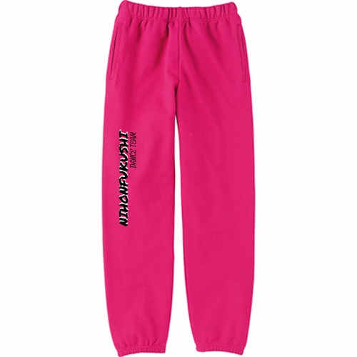 お揃いのウェアで一体感もアップ！ダンス部のチーム名入りスウェット