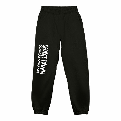 マスターのこだわりを形に！遊び心満載なロゴ入りスウェット