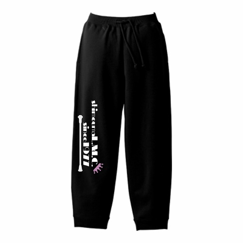 ピンクの王冠がポイント！お揃いのチーム名入りスウェット