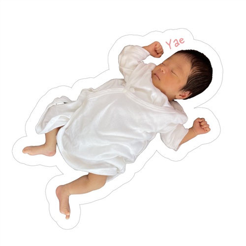 赤ちゃんの健やかな寝顔をオリジナル赤ちゃんダイカットクッションに