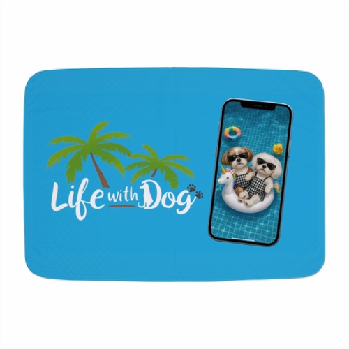 ワンちゃんがプールでぷかぷか！？オリジナル冷感ブランケット